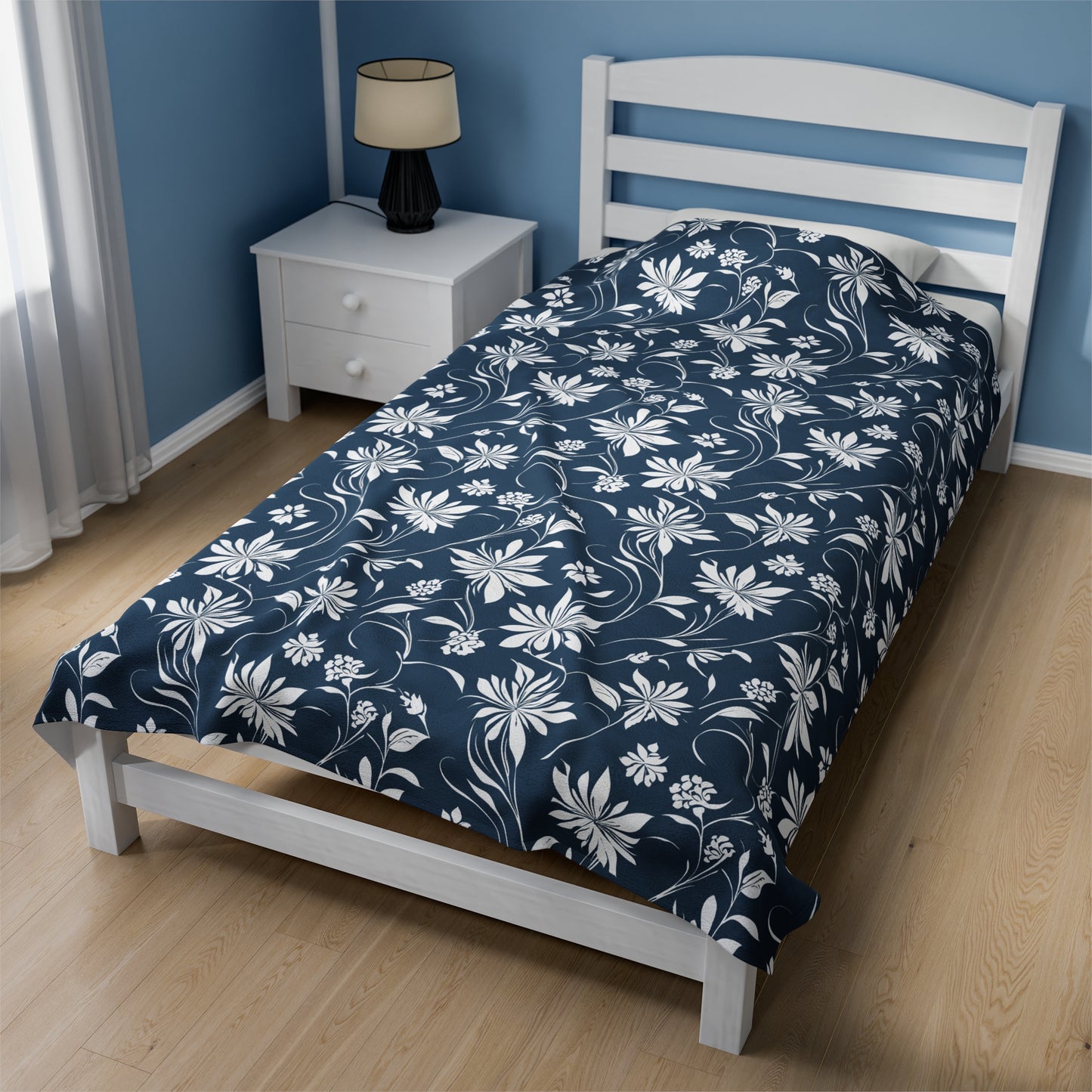 Simple White Flower on Indigo Pattern Velveteen Plush Blanket