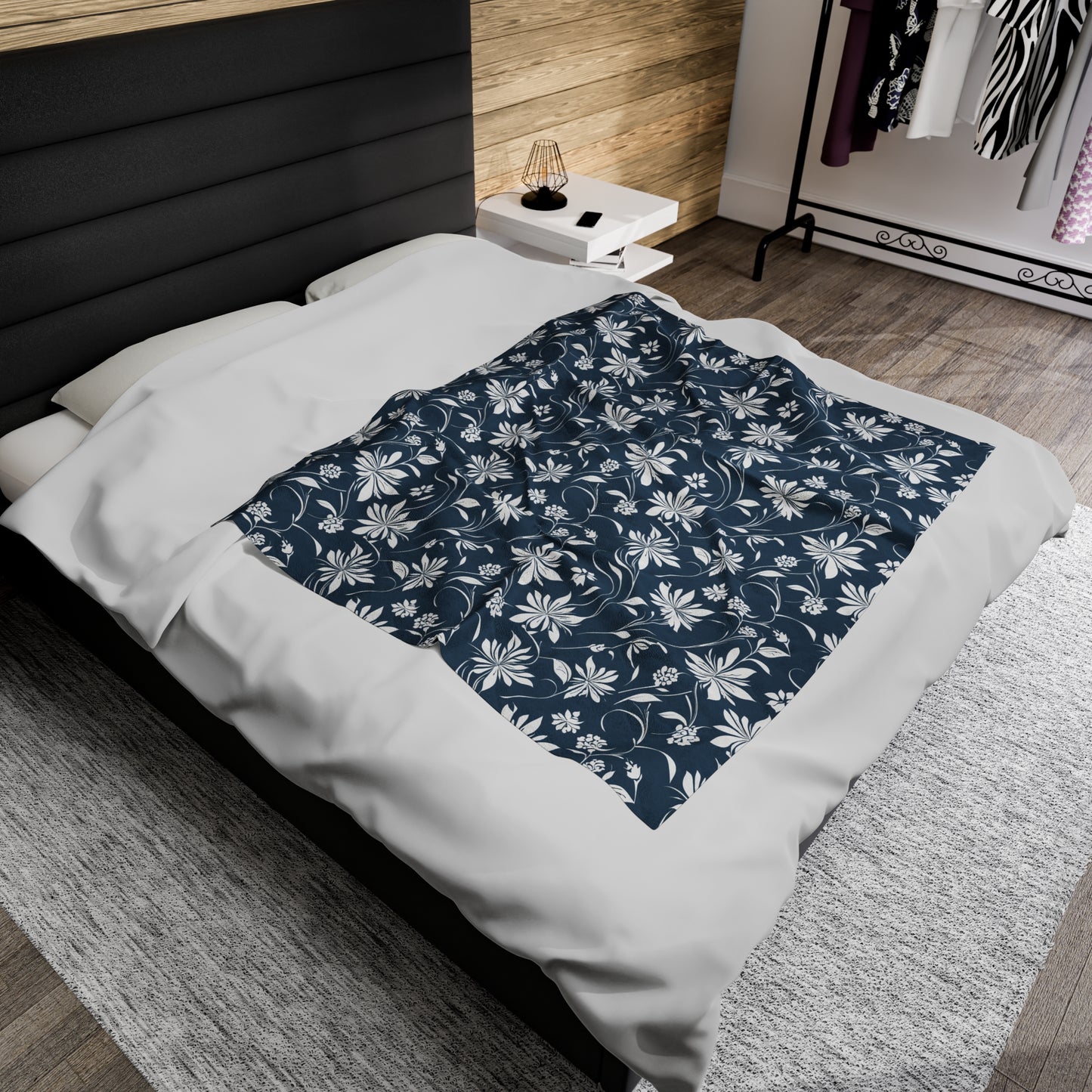 Simple White Flower on Indigo Pattern Velveteen Plush Blanket